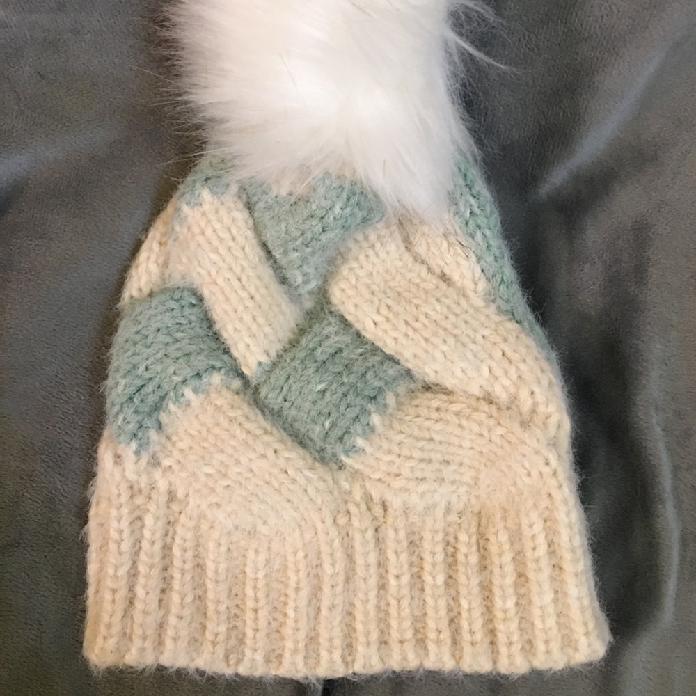 Cute Winter Hat - Picture 2 of 6
